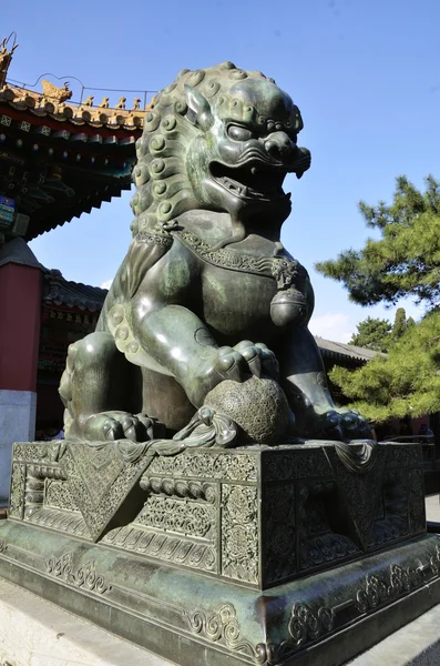 Chinese standbeeld van Leeuw — Stockfoto