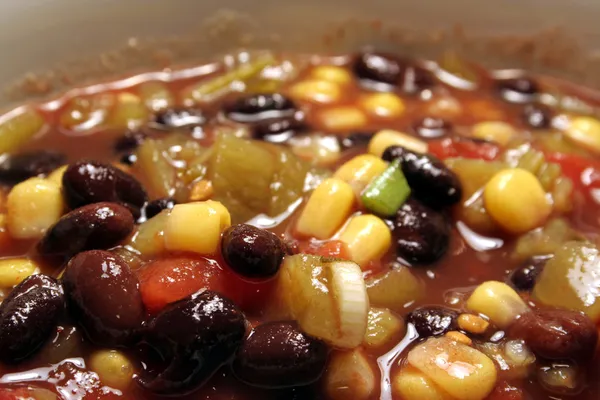 Široký úhel černá fazolová polévka — Stock fotografie