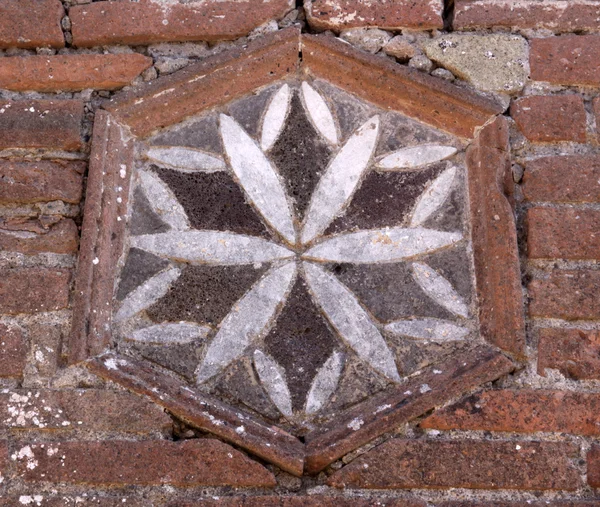 ポンペイ遺跡のレンガの装飾 — ストック写真