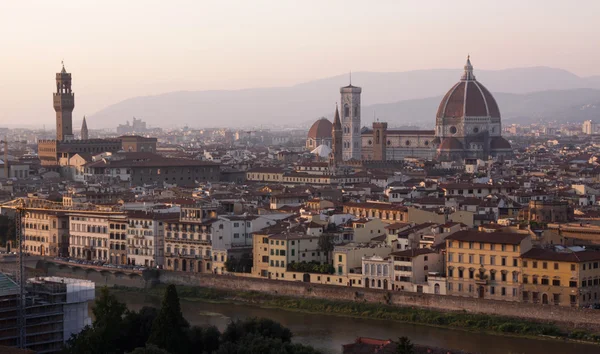 Firenze alacakaranlıkta — Stok fotoğraf