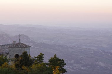 San Marino 'daki çan kulesi.