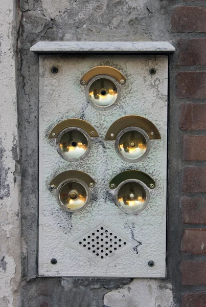 Cinque campanelli in ottone — Foto Stock