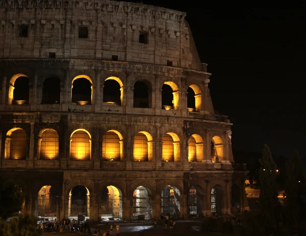 Osvětlené Koloseum — Stock fotografie