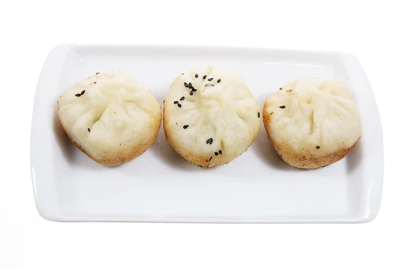 Kinesiska dumplings på tallrik — Stockfoto