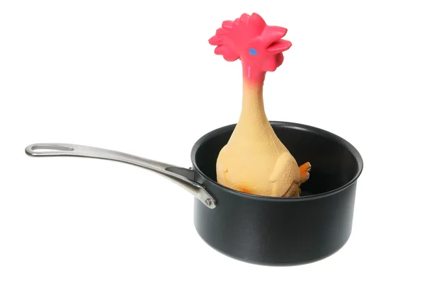 橡胶鸡的长柄锅 — 图库照片