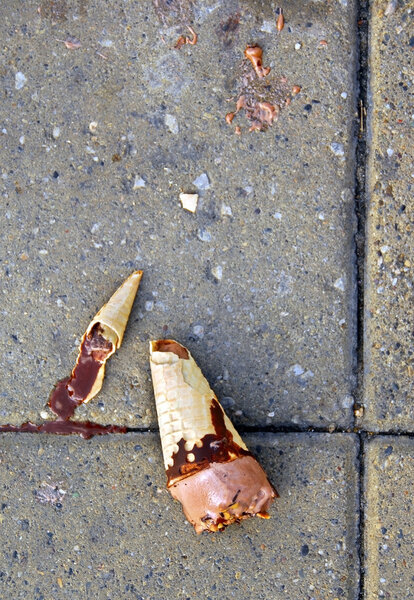 Dropped ice-cream, bad luck