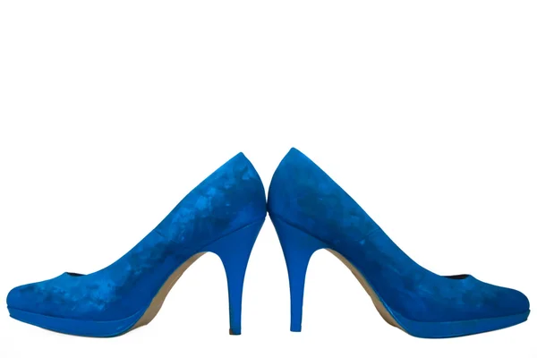 Сині пофарбовані туфлі на високих підборах — стокове фото