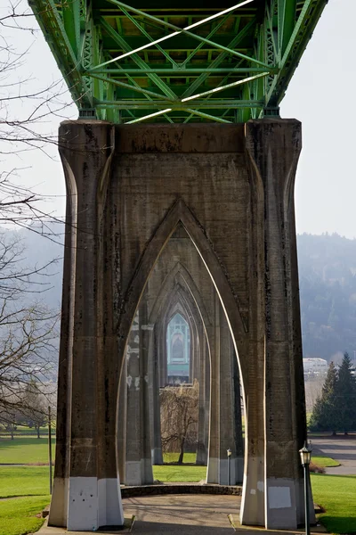 Pod mostem st. johns — Zdjęcie stockowe