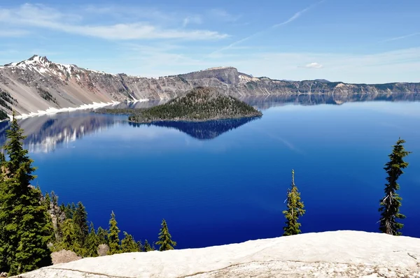 In summer, the Blue Lake. Oregon. — Stock Photo, Image