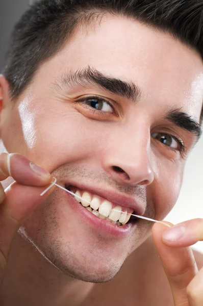 Homens fio dental — Fotografia de Stock