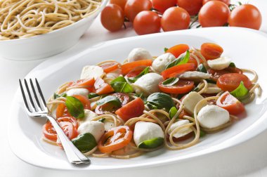 Caprese salatası