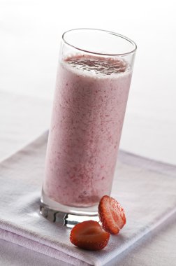 Çilekli Smoothie