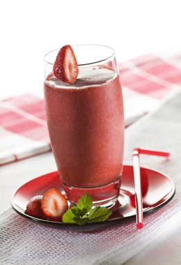 Çilekli Smoothie