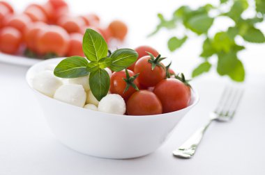 Caprese salatası