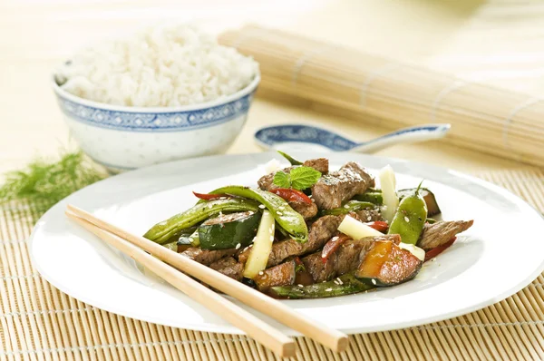 Carne de res chop suey — Foto de Stock