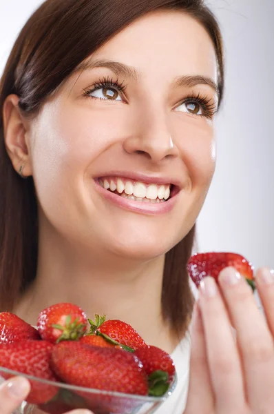 Eating strawberry — Stock Photo, Image