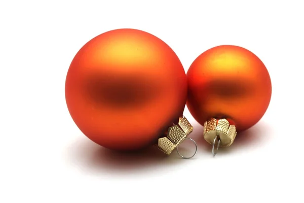 Geïsoleerde Oranje Kerst bollen — Stockfoto