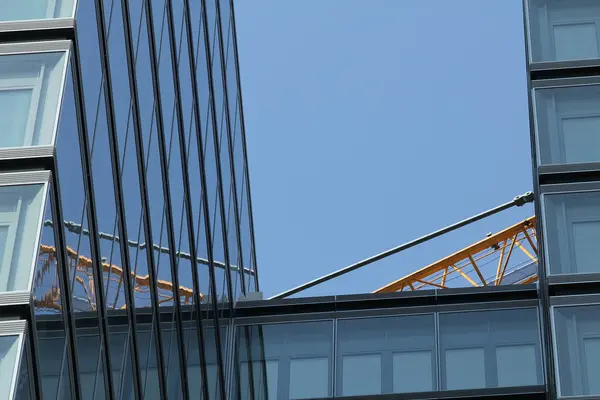 Urban crane scen — Stockfoto
