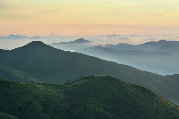 Dağ gündoğumu — Stok fotoğraf