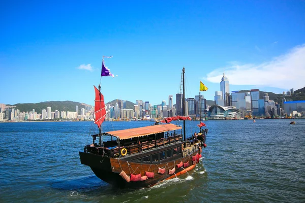 Zeilboot in Azië stad, hong kong — Stockfoto