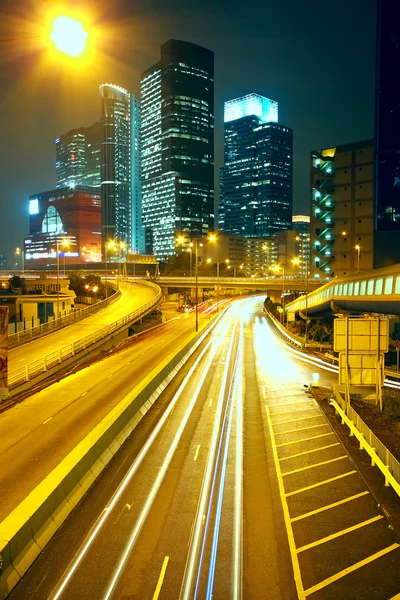 Moderna urbana staden på natten — Stockfoto