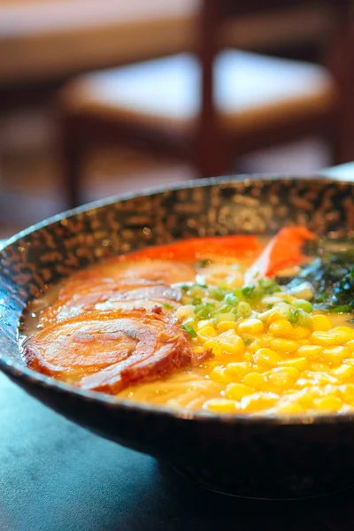 Japon Style tabloda noodle — Stok fotoğraf