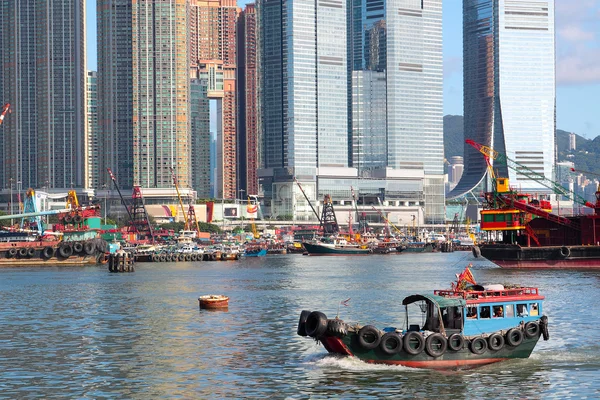 Traditionele chinese visserij ongewenste in victoria harbor, hong kong — Stockfoto