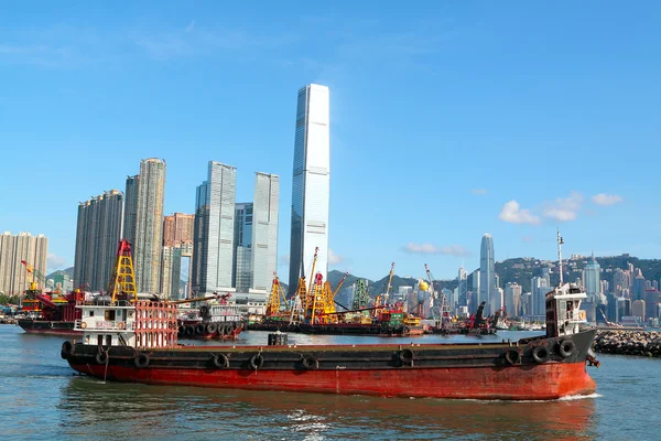 Bouw barges in in victoria harbor, hong kong — Stockfoto