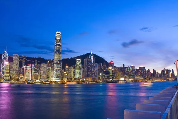 Hora mágica da península de Kowloon em Hong Kong — Fotografia de Stock