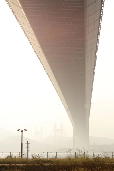 夕日の瞬間に橋, Tsing ma bridge — ストック写真