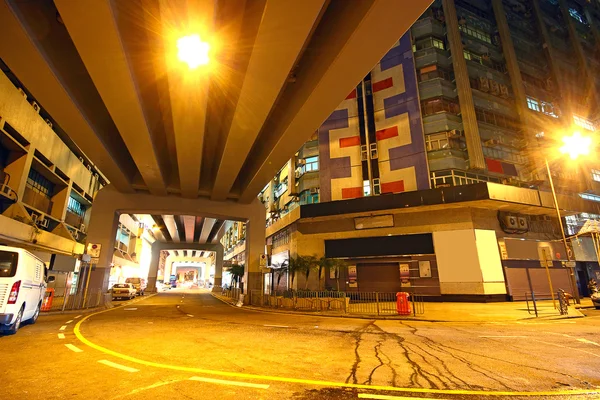 Tráfego no centro da cidade à noite, hongkong — Fotografia de Stock