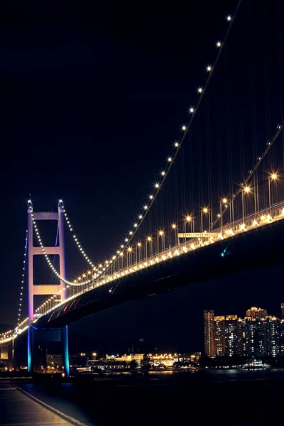 Мост Цин Ма в Гонконге ночью — стоковое фото
