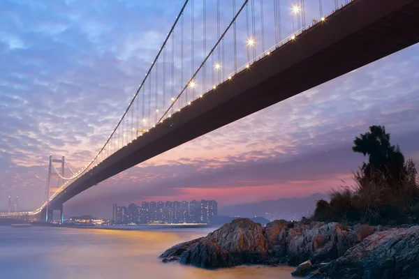 Μακρά γέφυρα στο ηλιοβασίλεμα ώρα — Φωτογραφία Αρχείου