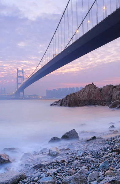日没時間の長い橋 — ストック写真