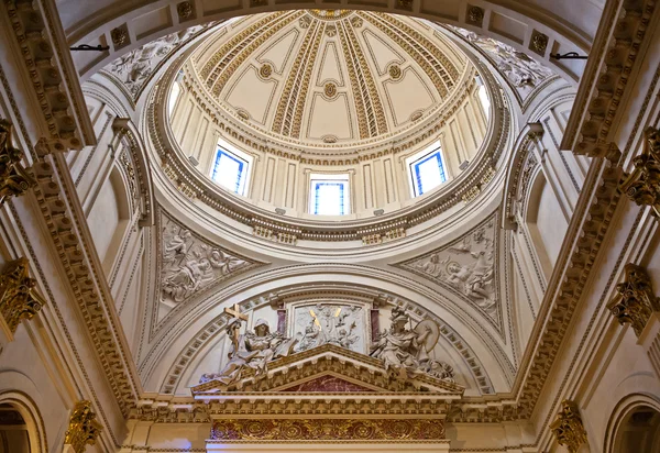 Valencia 대성당 내부 돔 — 스톡 사진