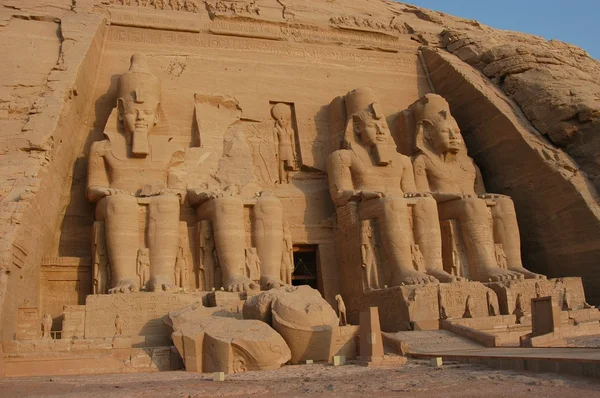 Abu Simbel colosso — Foto Stock