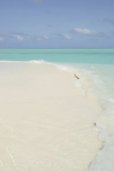 Onbewoond Maldivische eiland — Stockfoto