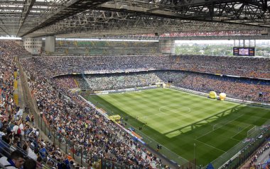 Meazza Futbol Stadyumu