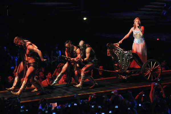 Kylie Minogue en concierto — Foto de Stock