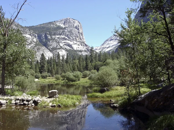 Mirror Lake — Stockfoto