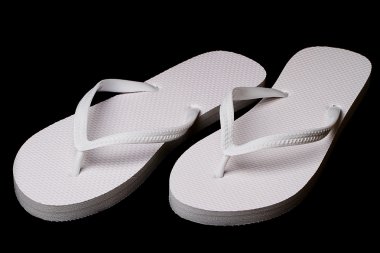 Beyaz sandaletler