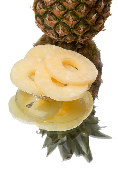 Pineapple slices on plate — Stock Photo, Image