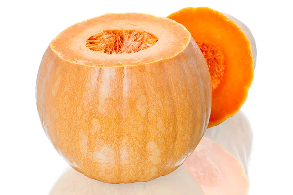 Cut the orange pumpkin — Stock Photo, Image