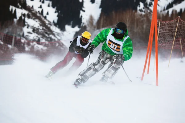 Зимние соревнования по лыжным гонкам — стоковое фото