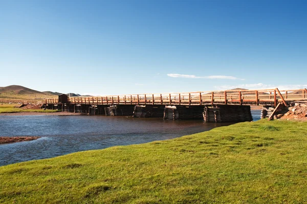 Stary drewniany most w Mongolii — Zdjęcie stockowe