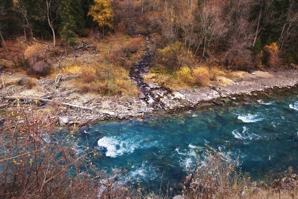 Rio Chilik no Cazaquistão — Fotografia de Stock