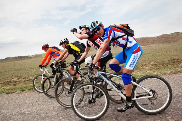 Primavera aventura mountain bike competição — Fotografia de Stock