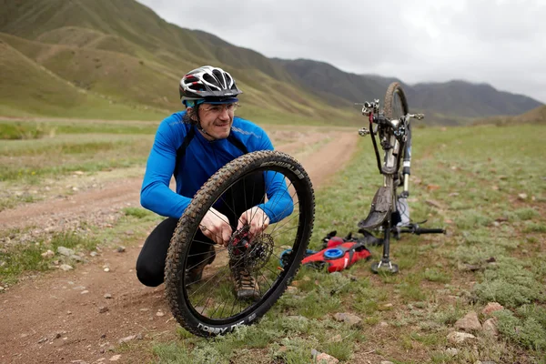 Petualangan kompetisi sepeda gunung — Stok Foto