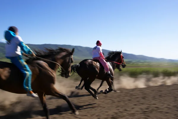Bayga - corse di cavalli nomadi tradizionali — Foto Stock