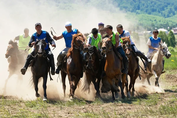 Kokpar - παραδοσιακά νομαδική άλογα διαγωνισμούς — Φωτογραφία Αρχείου